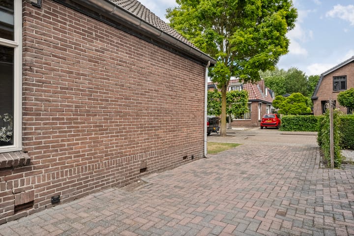 Foto 6 van Van Haeringenstraat 42