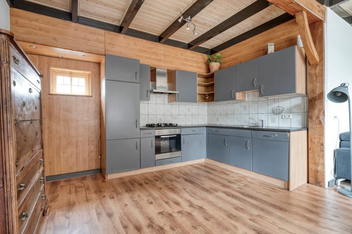 Foto 14 van Van Haeringenstraat 42