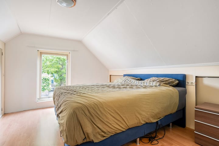 Foto 23 van Van Haeringenstraat 42