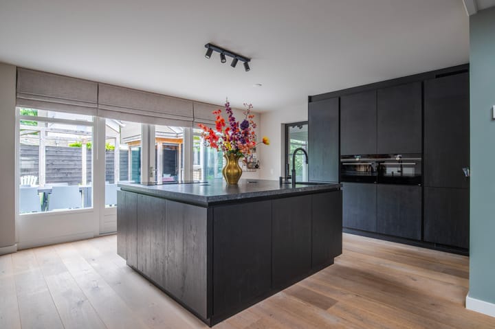 Foto 12 van Suze Groeneweglaan 1