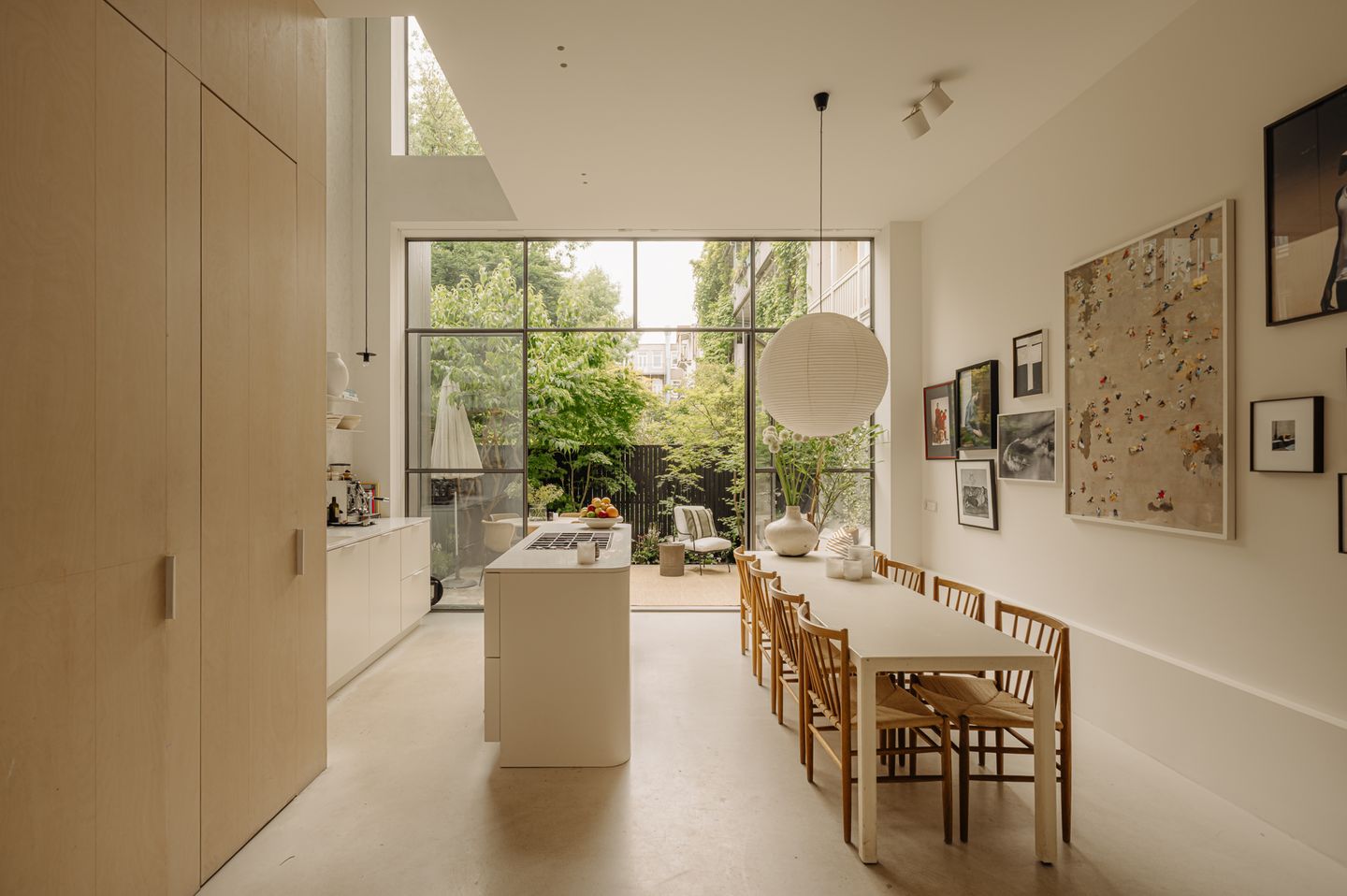 Photo 1 of Alberdingk Thijmstraat 24-H