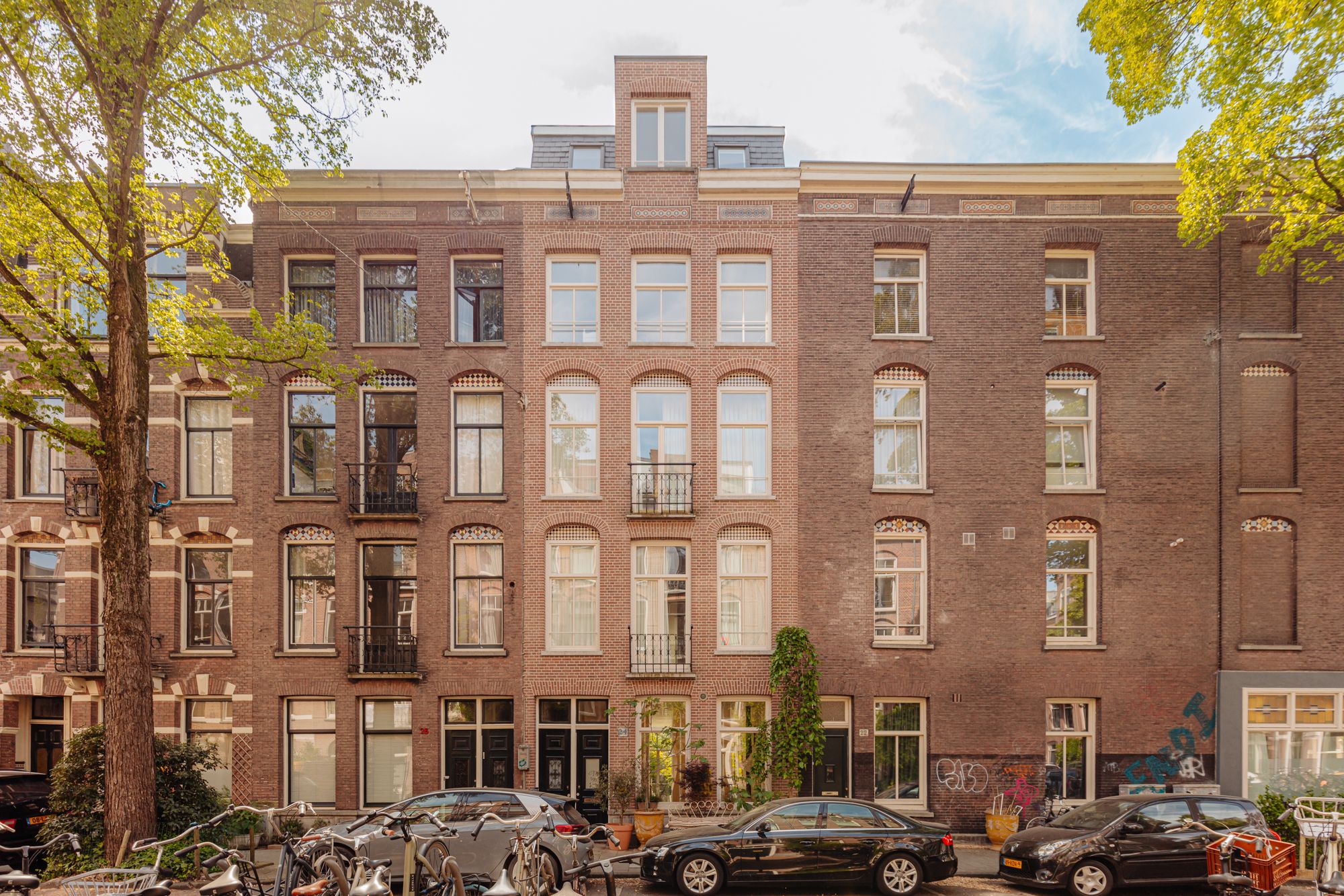 Foto 3 van Alberdingk Thijmstraat 24-H