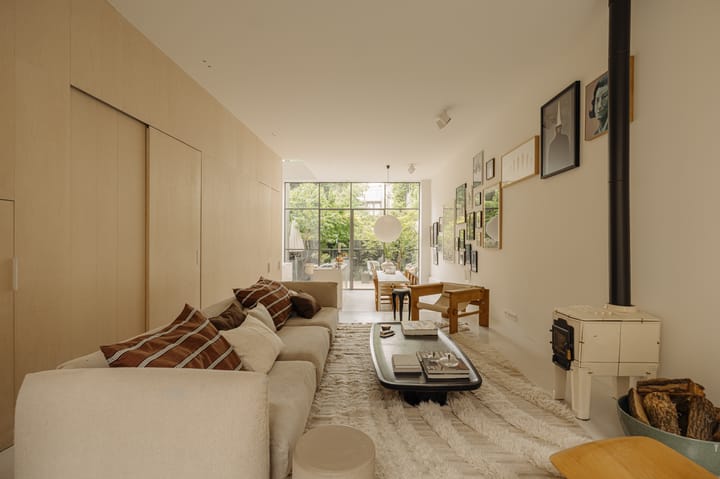 Photo 4 of Alberdingk Thijmstraat 24-H