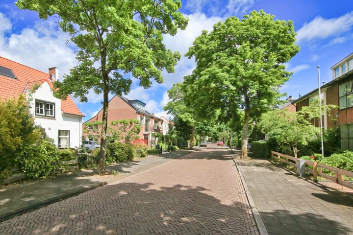 Foto 2 van Alberdingk Thijmlaan 16