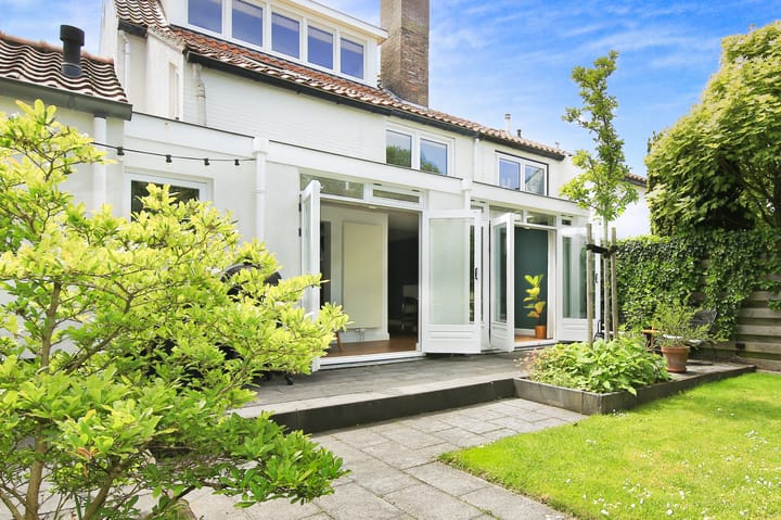 Foto 38 van Alberdingk Thijmlaan 16