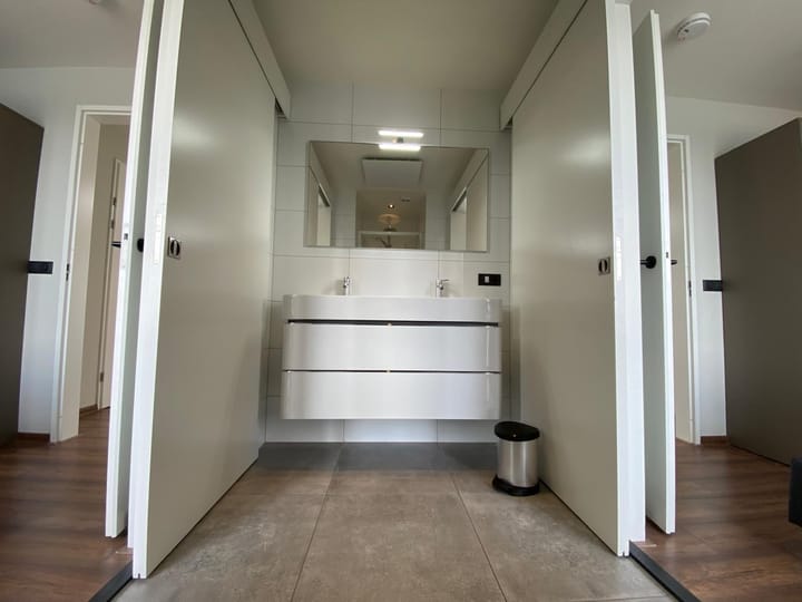 Foto 30 van Piekenwaardweg 10-135