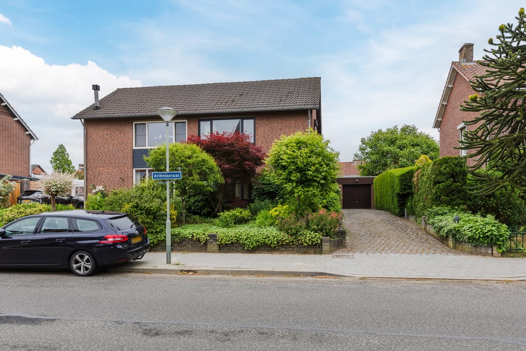 Photo 2 of Ariënsstraat 58