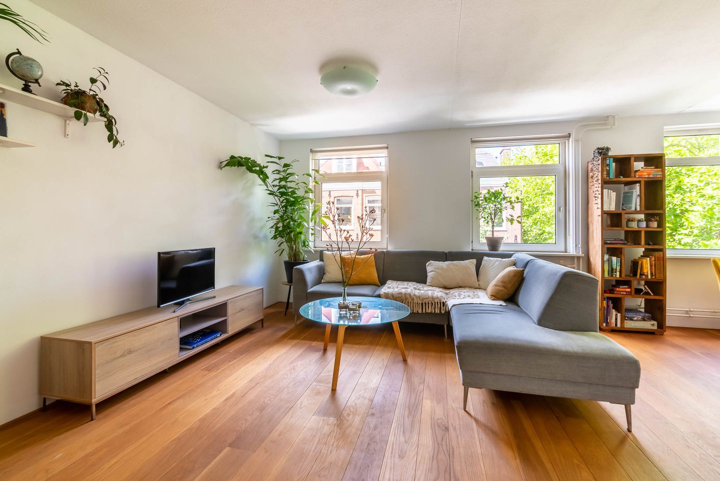 Photo 4 of Van Oldenbarneveldtplein 59