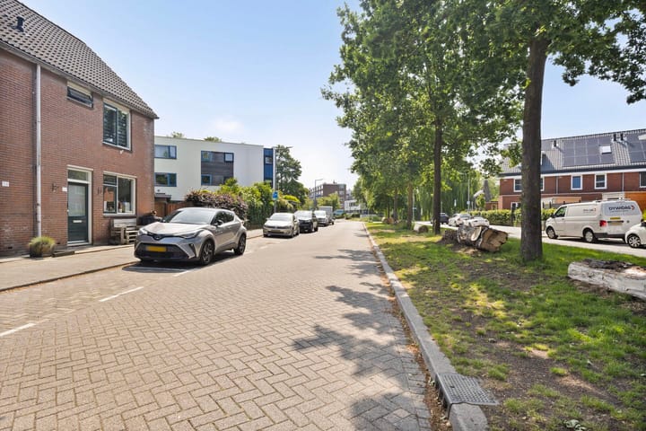 Foto 3 van Mr. Arend van der Woudenslaan 58