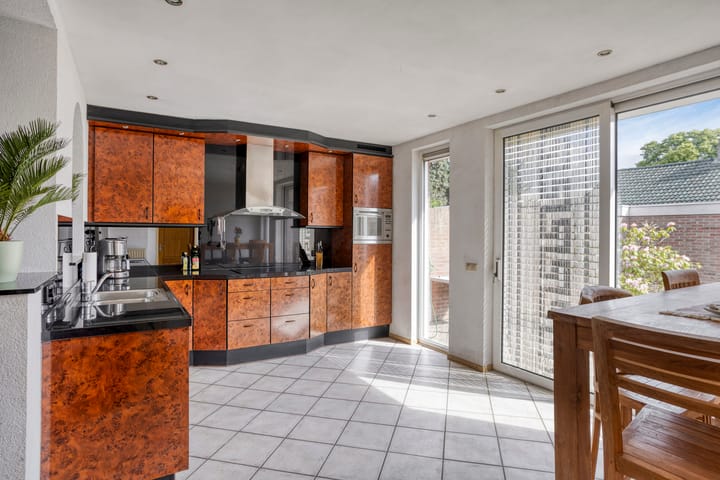 Foto 16 van Rechtestraat 14