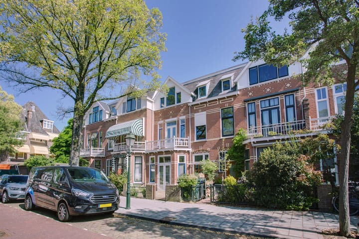 Van Weede van Dijkveldstraat 101