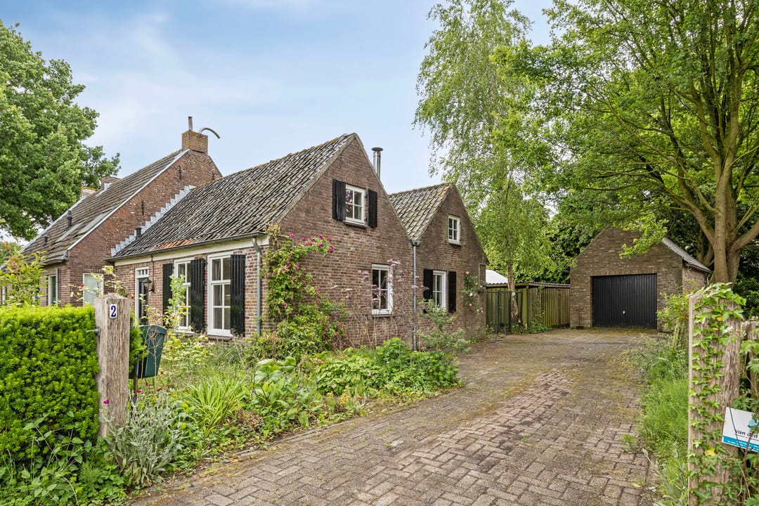 Photo 1 of Broekstraat 2