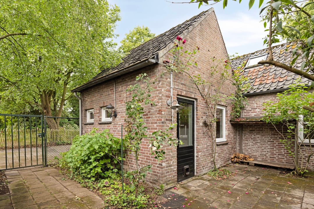 Photo 32 of Broekstraat 2