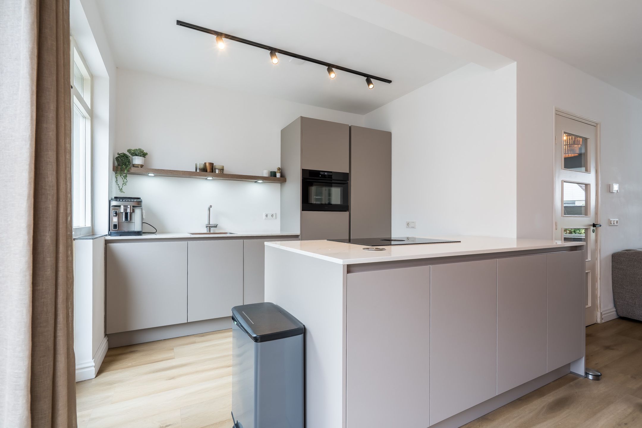Photo 9 of Sint Hubertusstraat 8