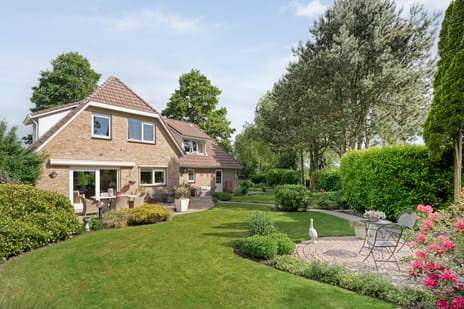 Margriet 55 secondary image