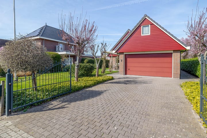 Foto 12 van Kompas 7