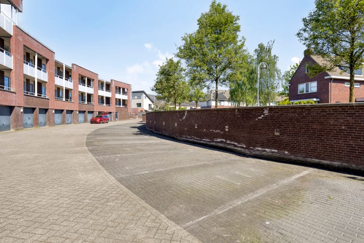 Photo 32 of Biezenloop 117