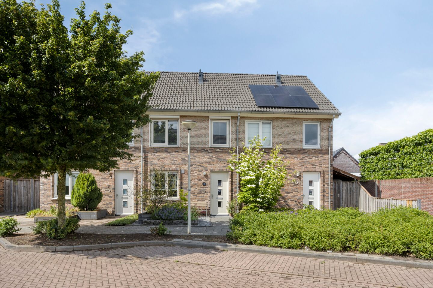 Foto 1 van Zilveren Maan 27