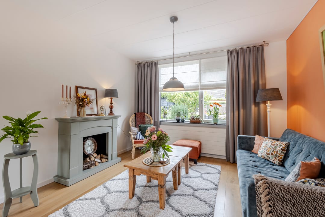 Photo 2 of van Delftstraat 10