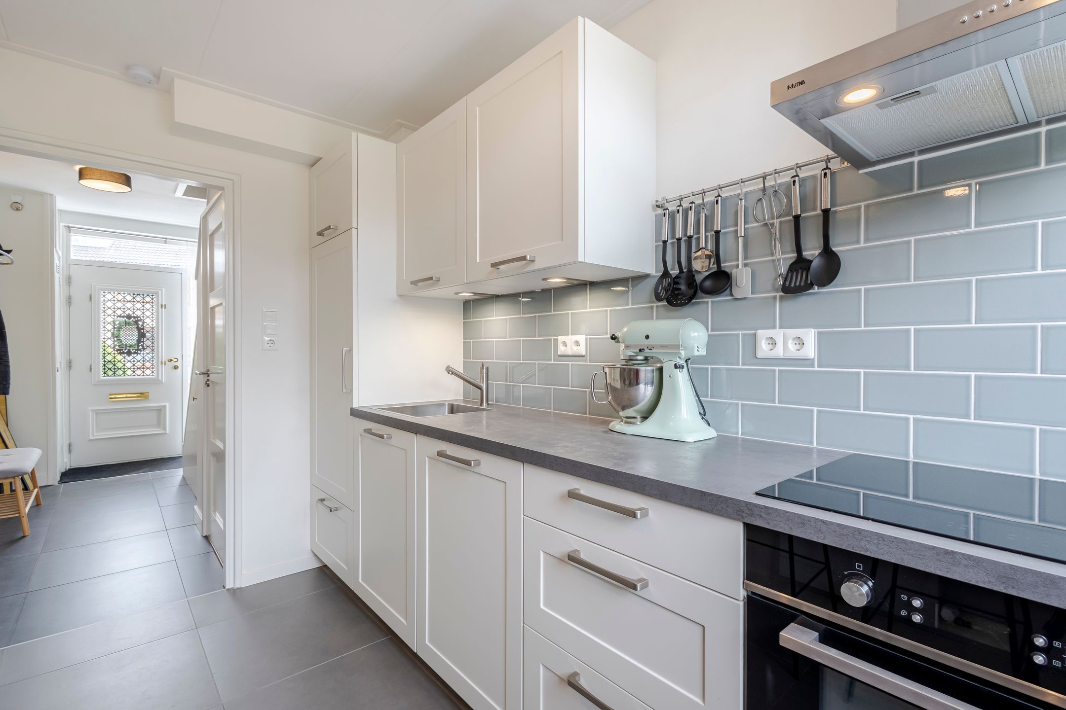 Photo 3 of van Delftstraat 10