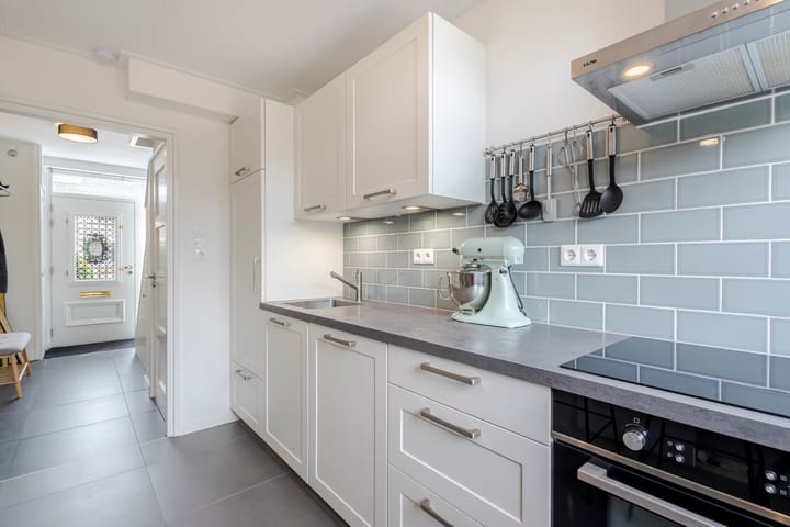 Foto 3 van van Delftstraat 10