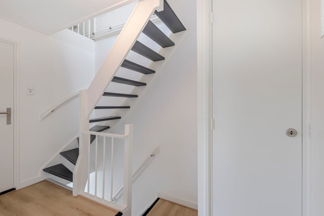 Photo 17 of van Delftstraat 10