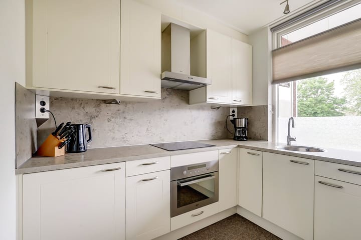 Photo 2 of Staringplantsoen 1-A