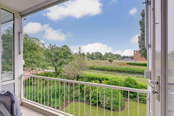 Photo 3 of Staringplantsoen 1-A