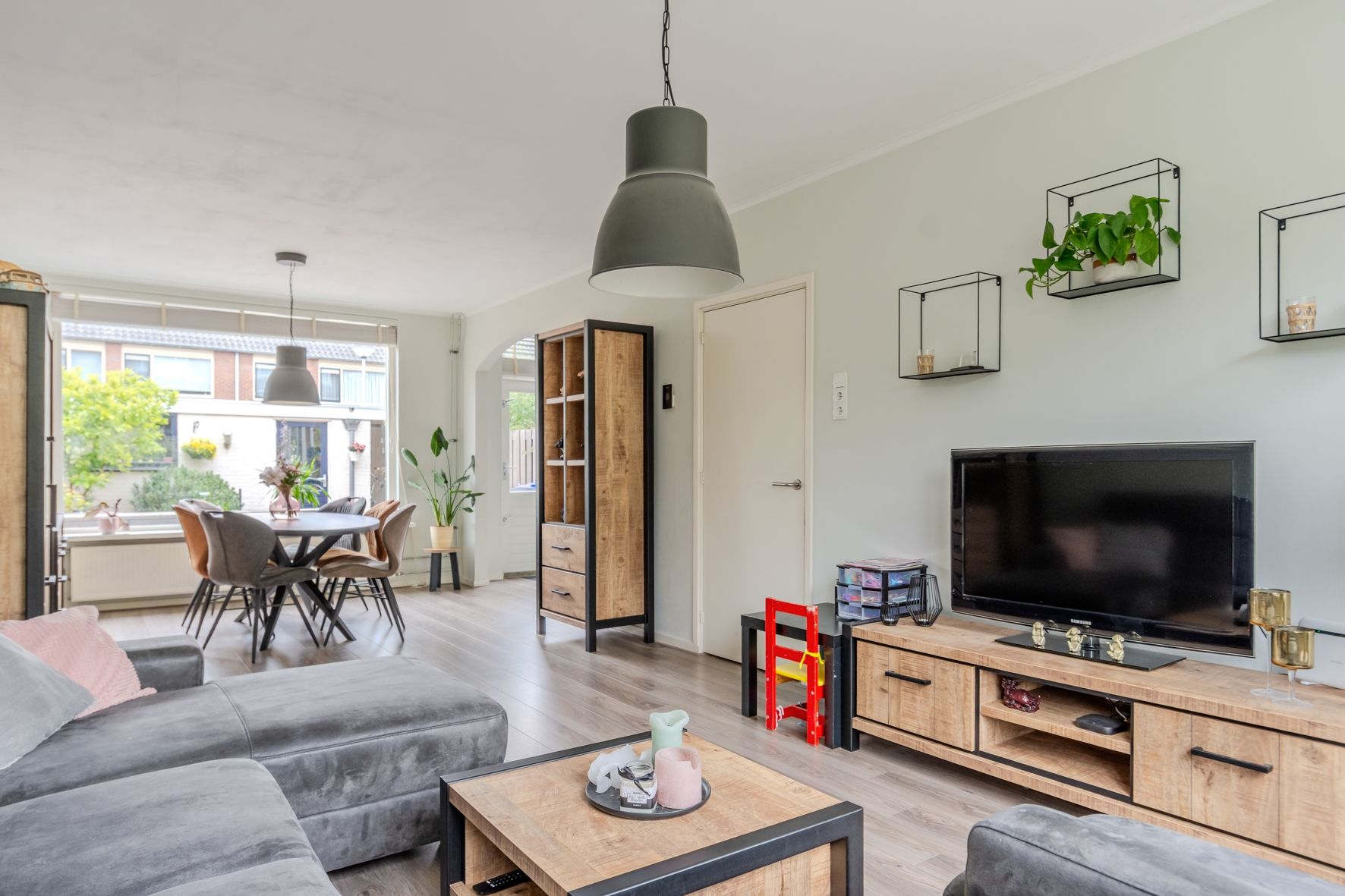 Foto 9 van De Ruyterweg 18