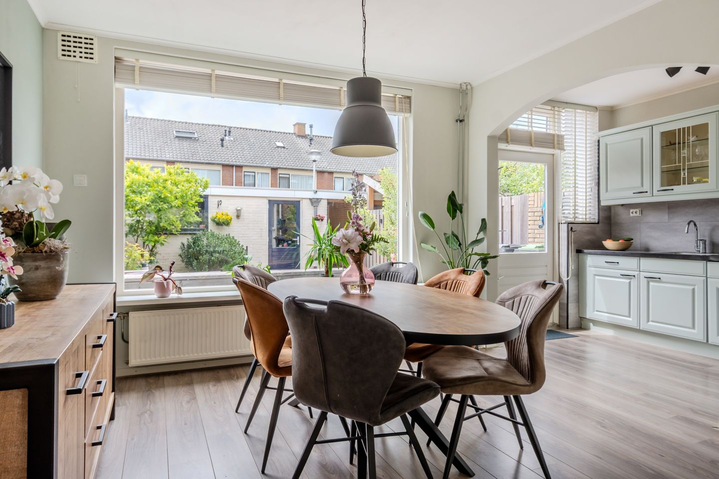 Foto 4 van De Ruyterweg 18