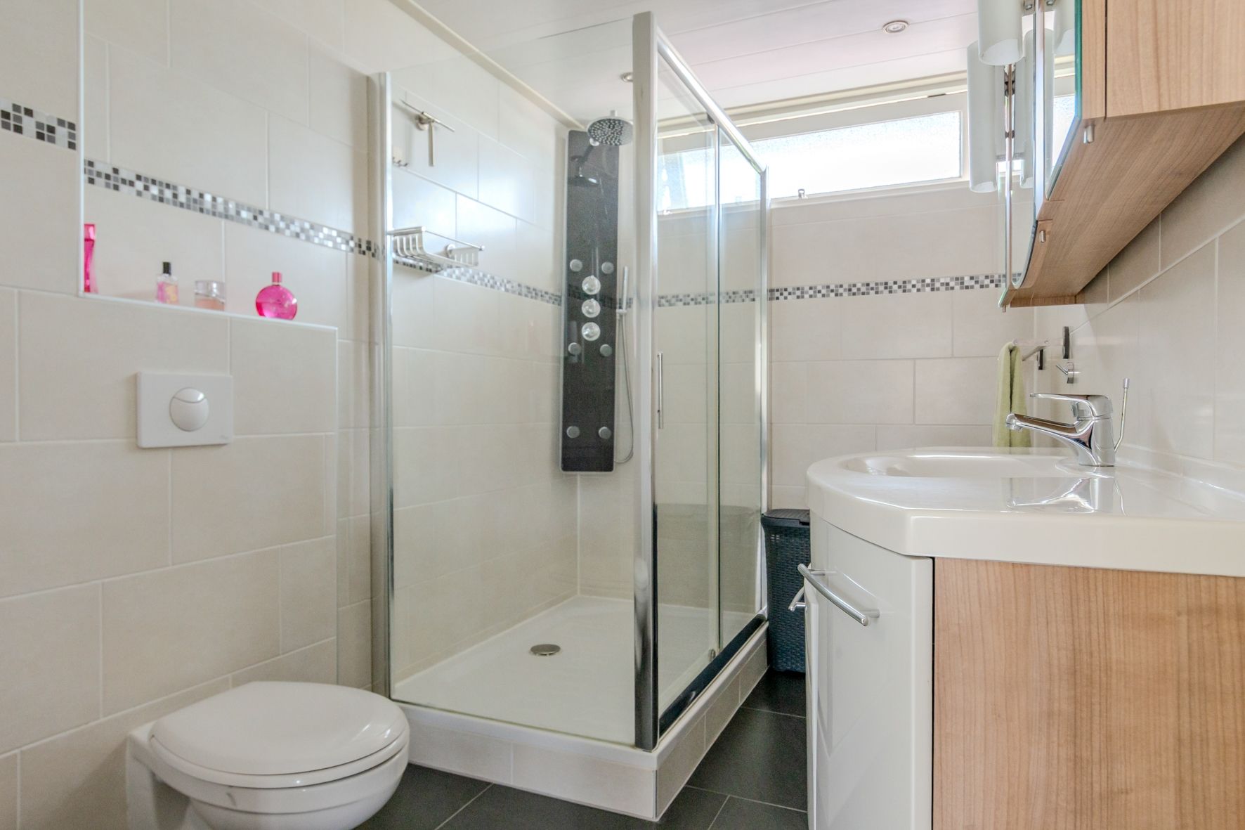 Foto 21 van De Ruyterweg 18