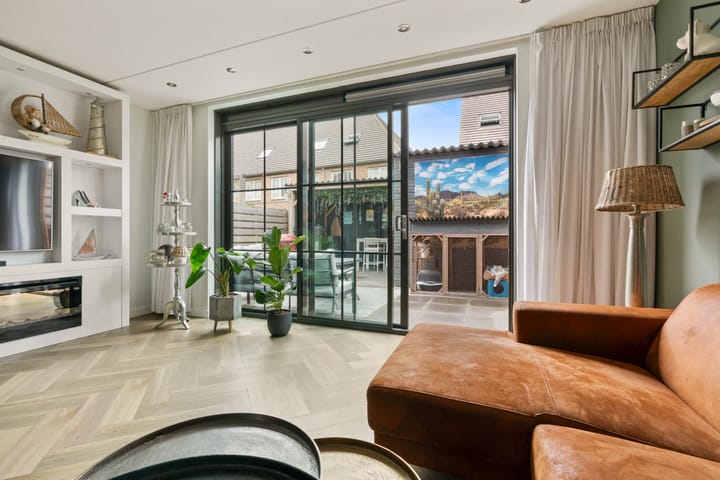 Foto 5 van John Deelaan 34