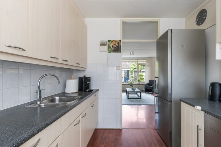 Photo 16 of Pearl Buck-erf 83