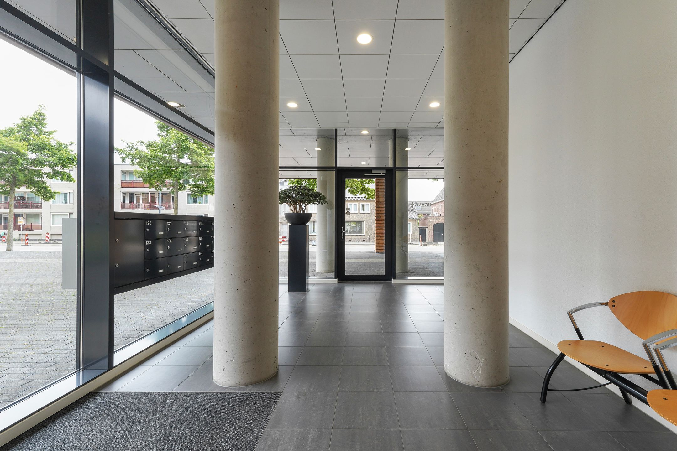 Foto 6 van St. Jansplein 130