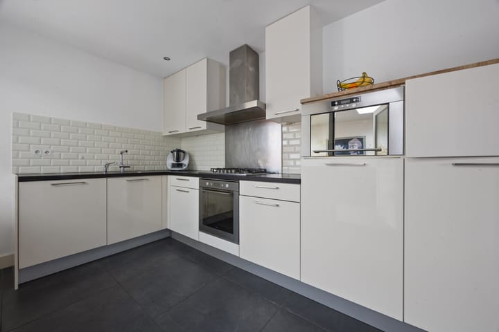 Foto 11 van Tullensstraat 17