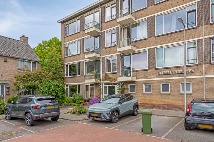 Foto 1 van J.H. van Straaten van Nesplantsoen 24