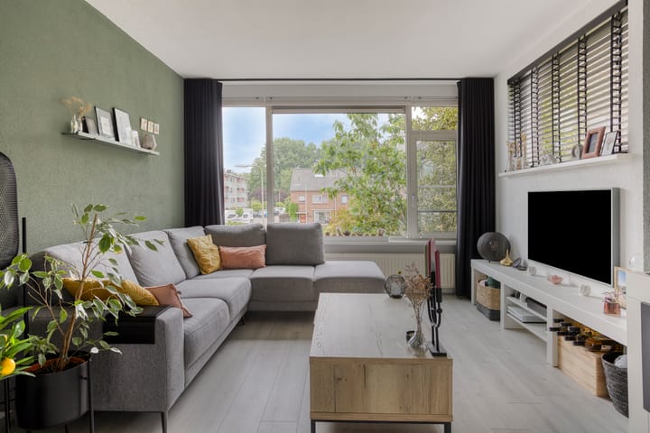 Foto 5 van J.H. van Straaten van Nesplantsoen 24