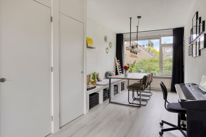 Foto 7 van J.H. van Straaten van Nesplantsoen 24