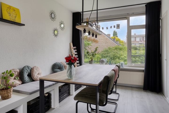 Foto 8 van J.H. van Straaten van Nesplantsoen 24