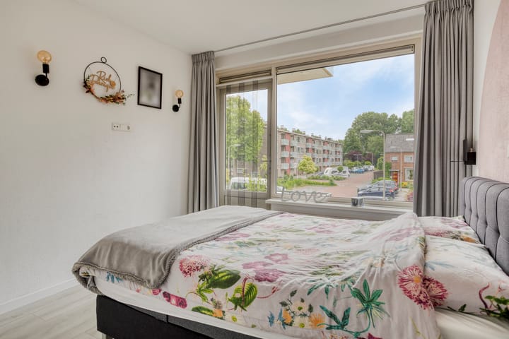 Foto 14 van J.H. van Straaten van Nesplantsoen 24