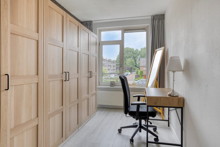 Foto 18 van J.H. van Straaten van Nesplantsoen 24