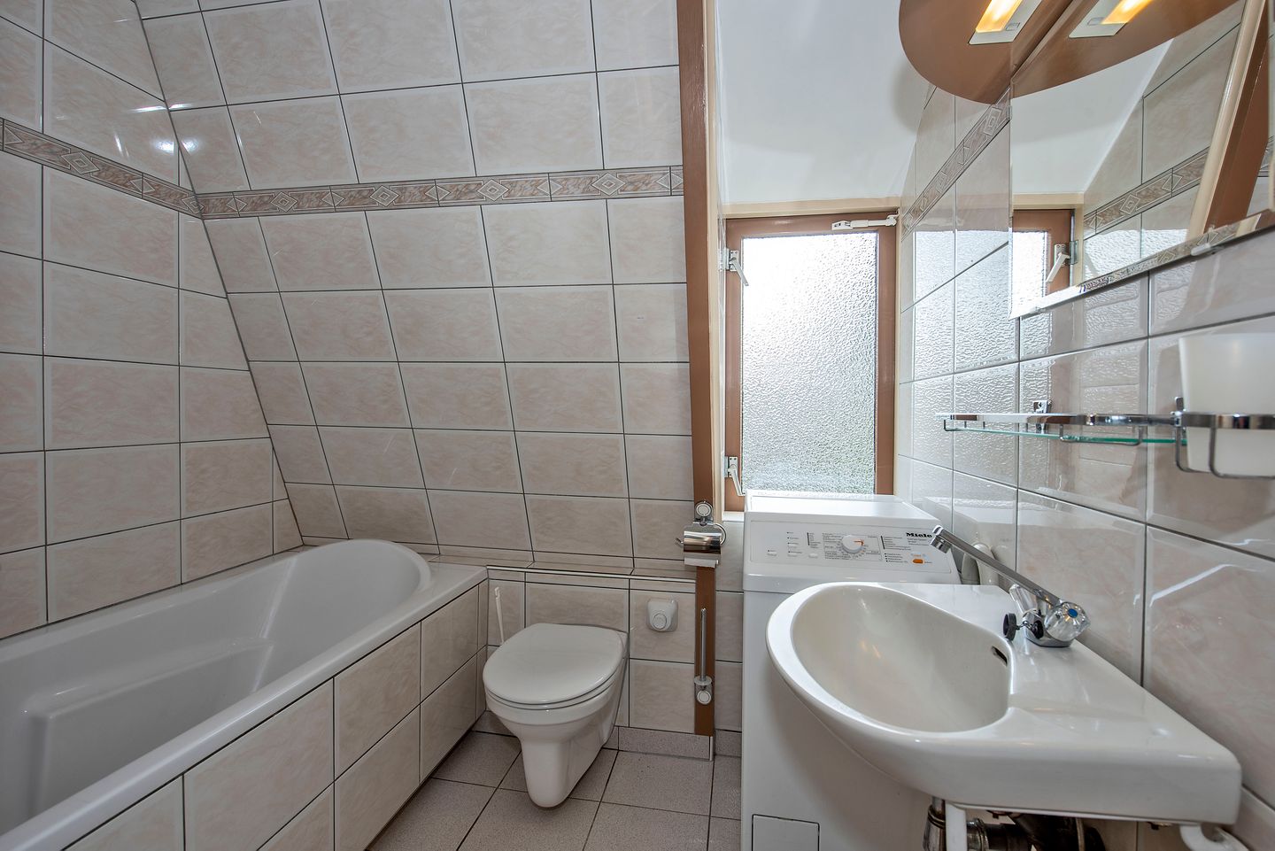 Photo 25 of Wilbertstraat 13