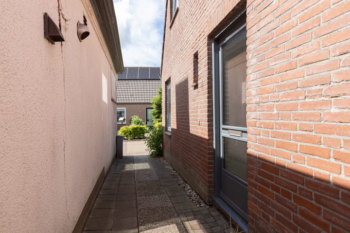 Foto 28 van Zuster A. Westerhofstraat 24