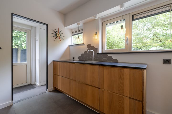 Foto 20 van Van de Sande Bakhuyzenstraat 110