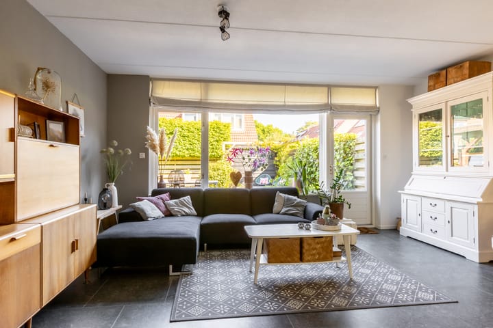 Foto 4 van Esdoornstraat 37