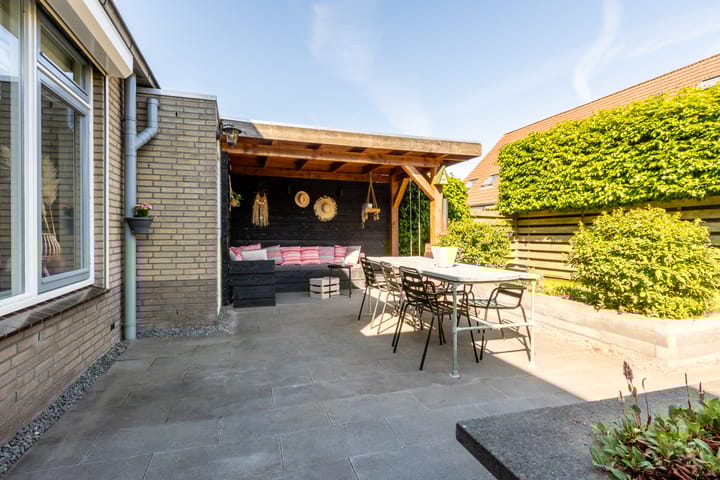 Foto 44 van Esdoornstraat 37