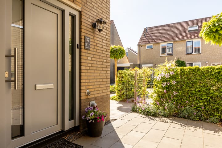 Foto 59 van Esdoornstraat 37