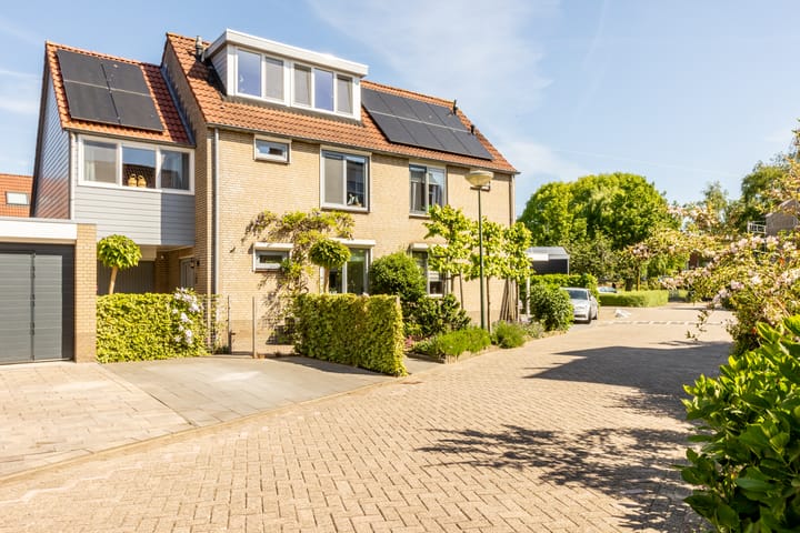 Foto 62 van Esdoornstraat 37