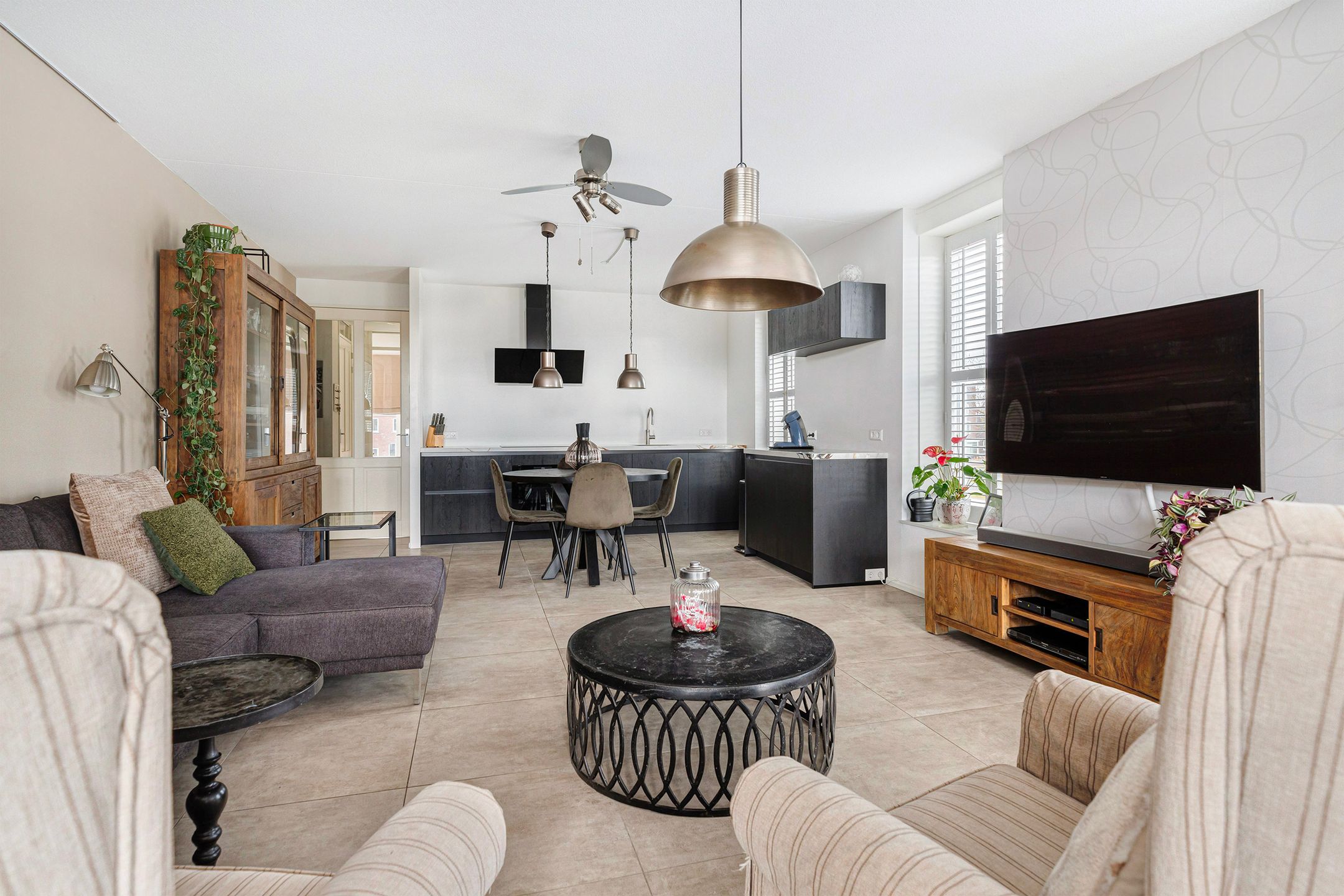 Foto 12 van Van der Duijn van Maasdamweg 436