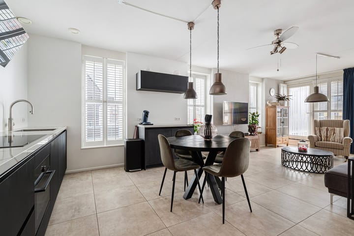 Foto 17 van Van der Duijn van Maasdamweg 436